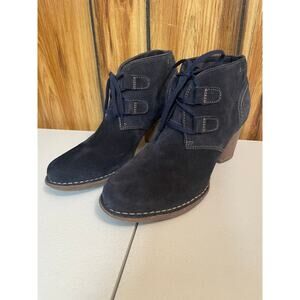 Clarks Navy Blue suede shoes chunky heel ankle boots tie‎ size 9 women’s